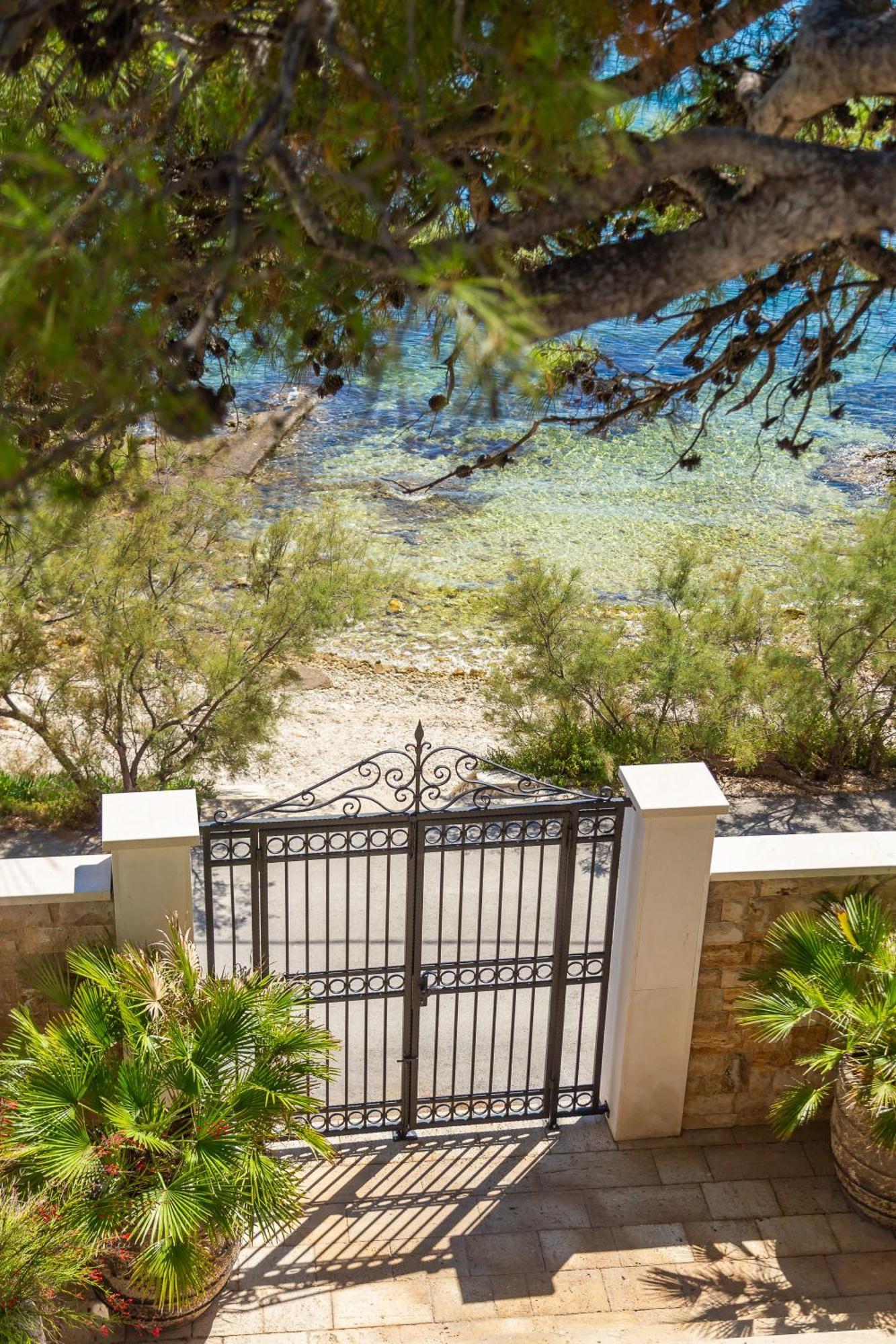 Villa L'Orizzonte สลาทิเน ภายนอก รูปภาพ