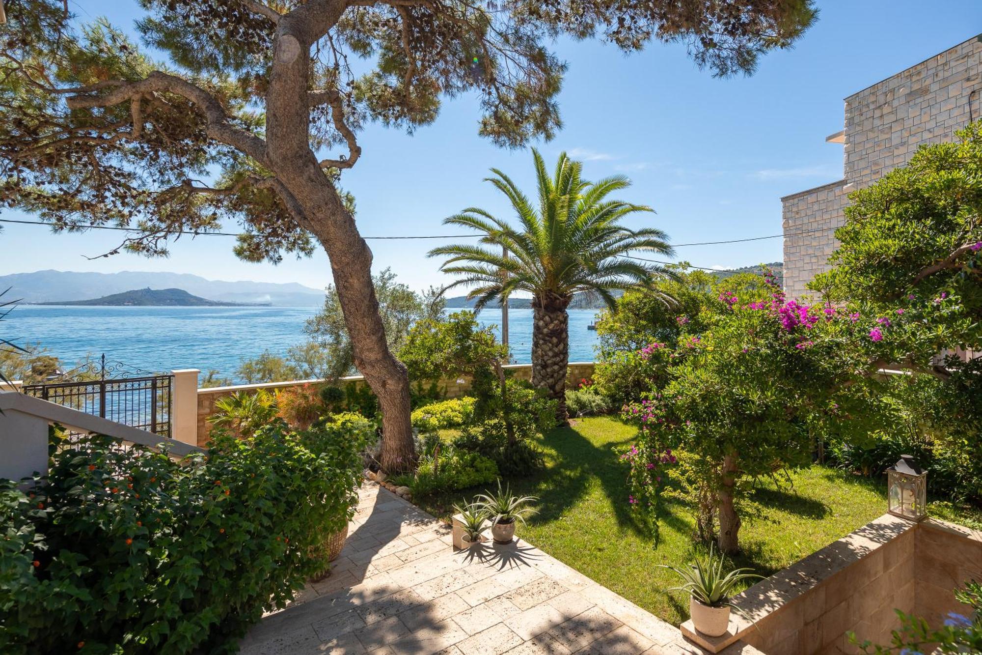 Villa L'Orizzonte สลาทิเน ภายนอก รูปภาพ